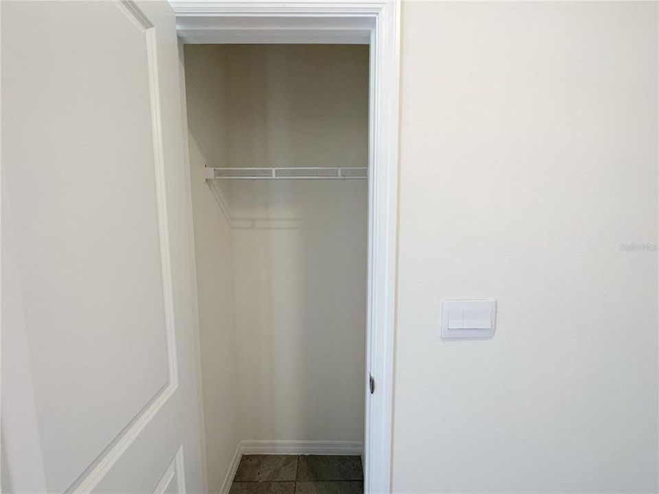 В аренду: $1,990 (4 спален, 2 ванн, 1828 Квадратных фут)