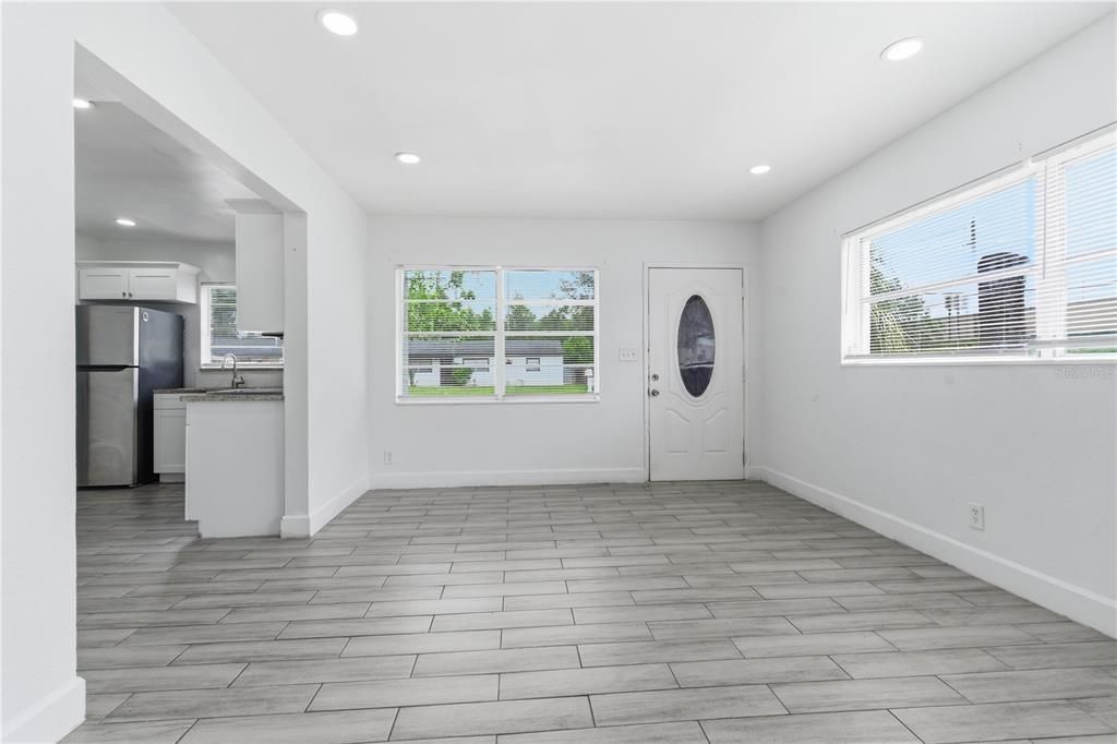 For Sale: $366,570 (4 beds, 2 baths, 1158 Square Feet)