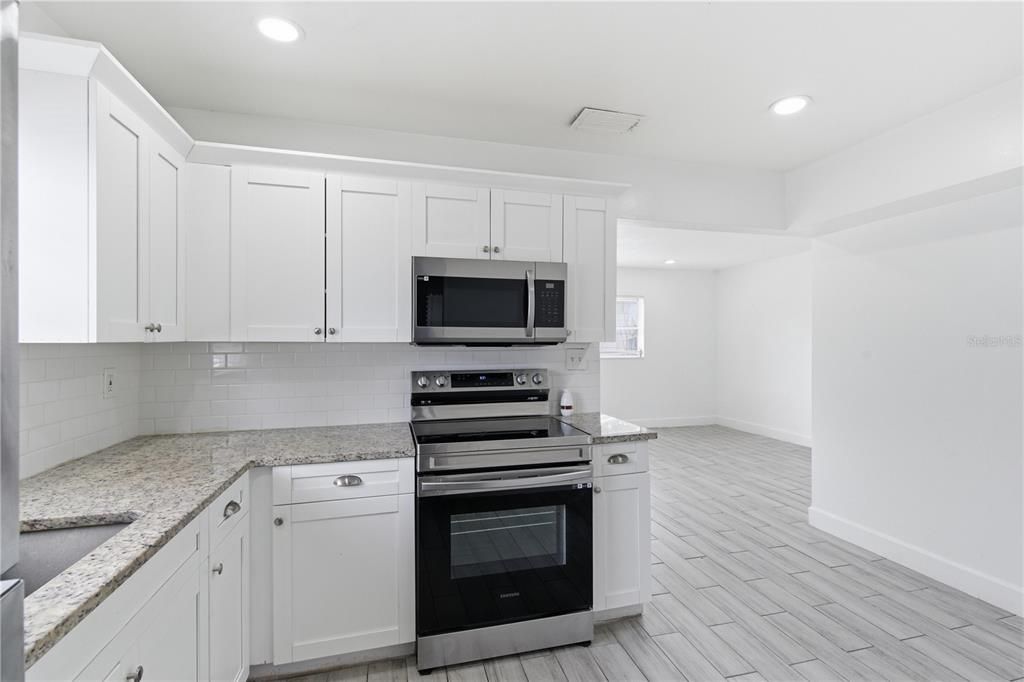 For Sale: $366,570 (4 beds, 2 baths, 1158 Square Feet)