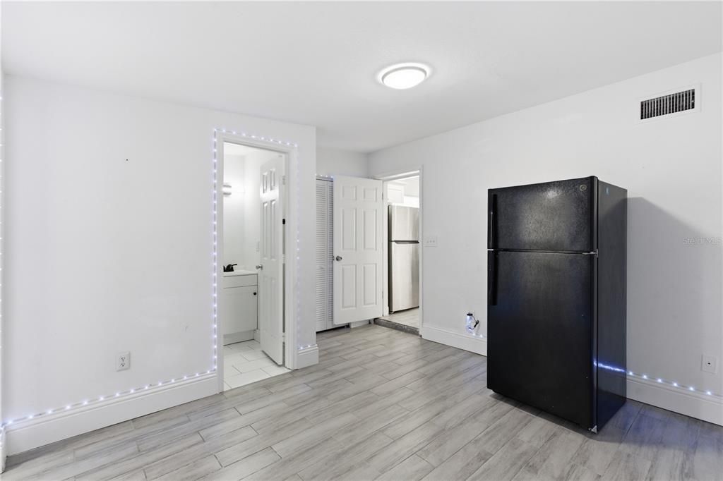 For Sale: $366,570 (4 beds, 2 baths, 1158 Square Feet)