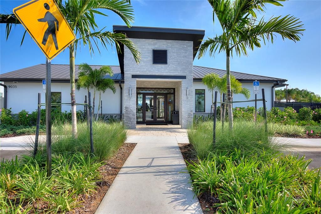 For Sale: $739,000 (5 beds, 4 baths, 3809 Square Feet)