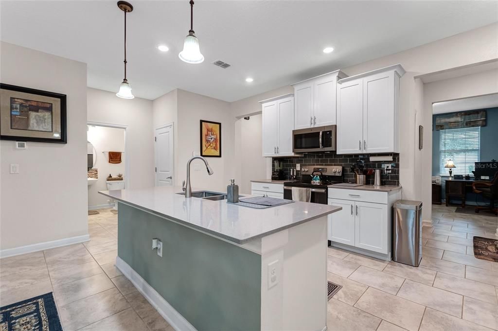 For Sale: $739,000 (5 beds, 4 baths, 3809 Square Feet)