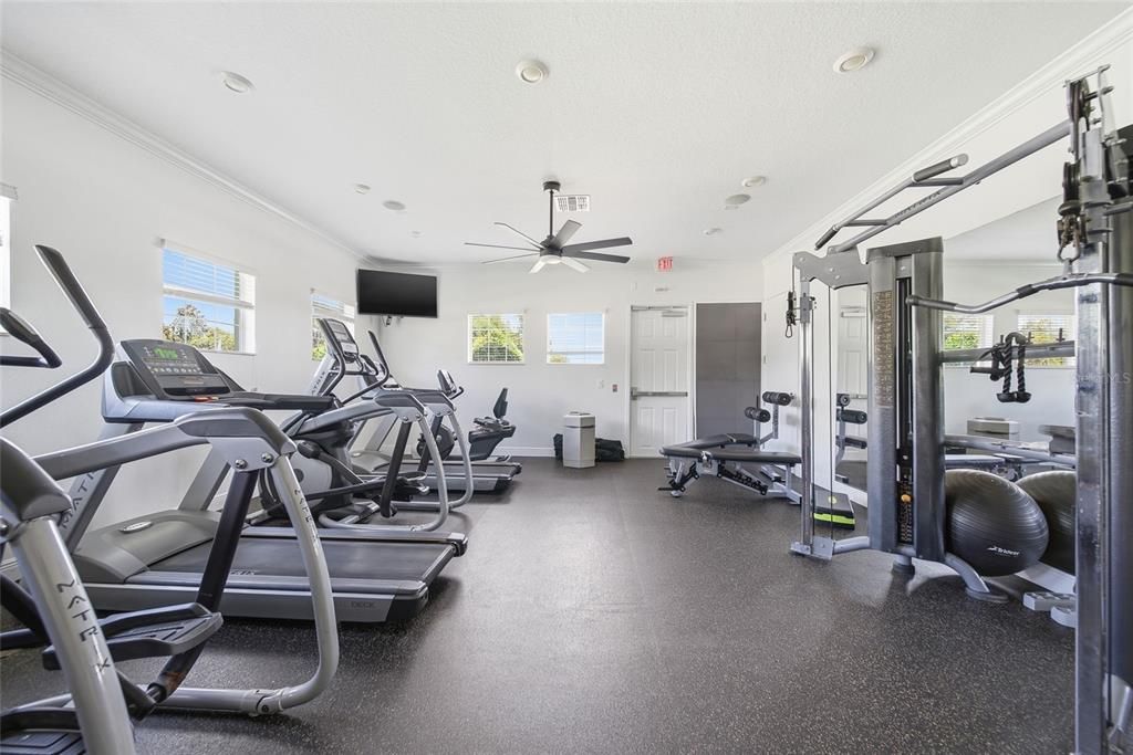 For Sale: $366,900 (5 beds, 2 baths, 2389 Square Feet)