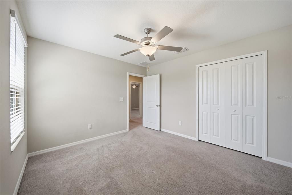 For Sale: $366,900 (5 beds, 2 baths, 2389 Square Feet)