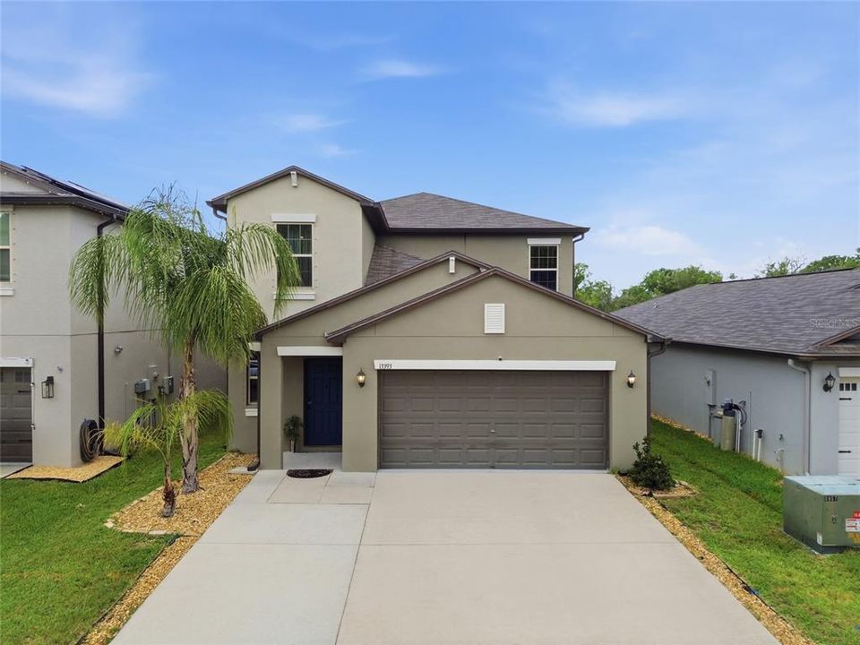 For Sale: $366,900 (5 beds, 2 baths, 2389 Square Feet)