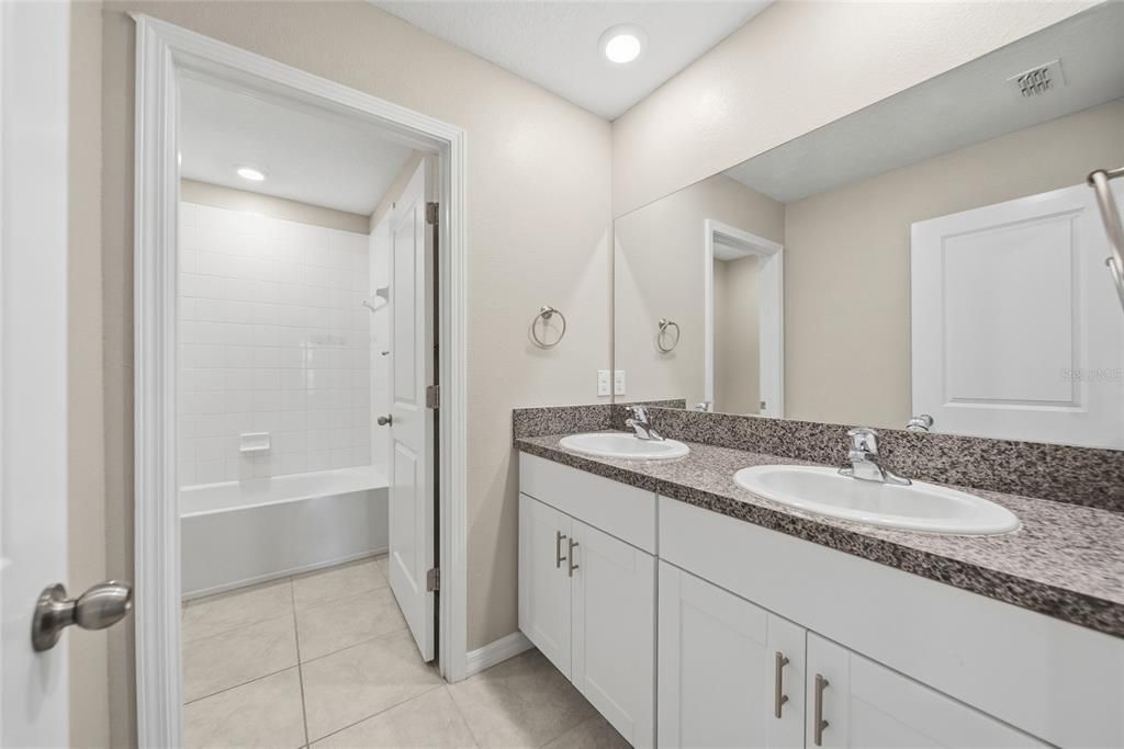 For Sale: $366,900 (5 beds, 2 baths, 2389 Square Feet)