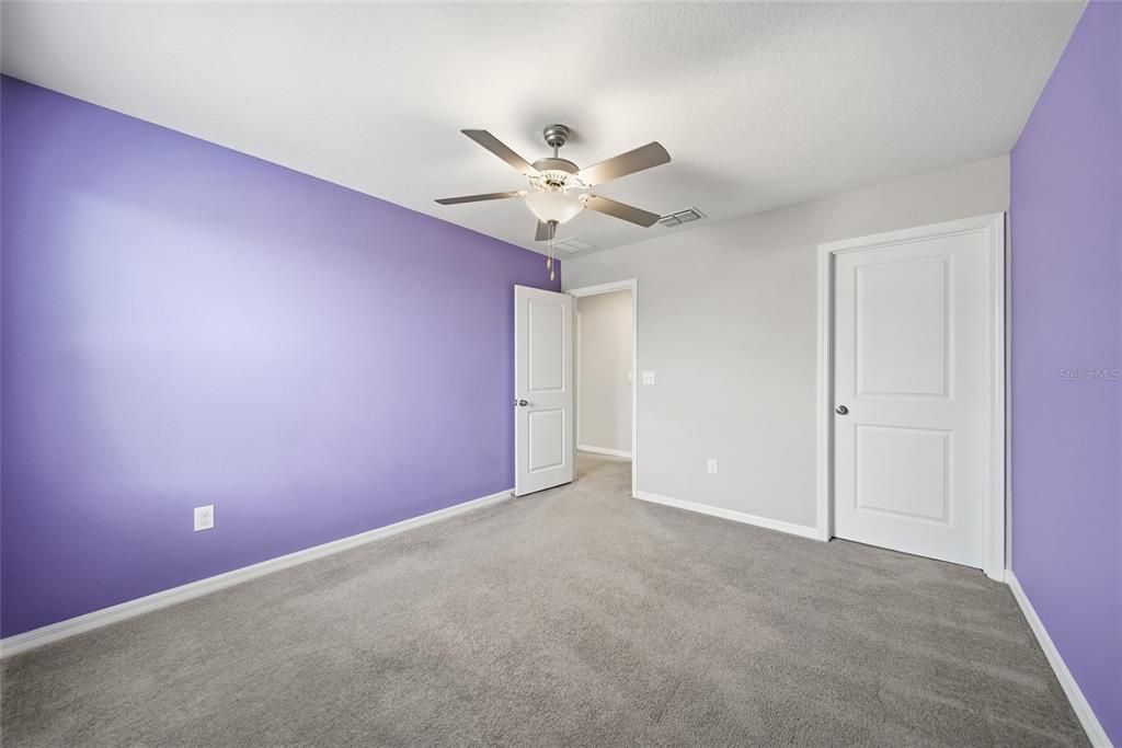 For Sale: $366,900 (5 beds, 2 baths, 2389 Square Feet)