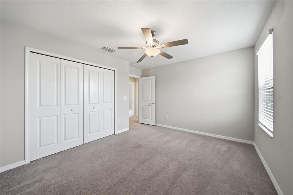 For Sale: $366,900 (5 beds, 2 baths, 2389 Square Feet)