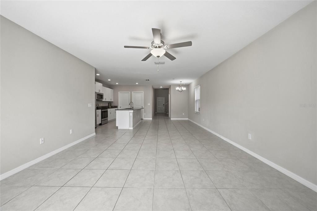 For Sale: $366,900 (5 beds, 2 baths, 2389 Square Feet)