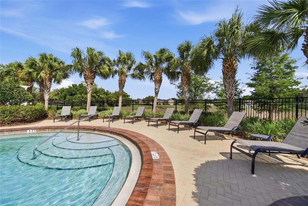 For Sale: $366,900 (5 beds, 2 baths, 2389 Square Feet)