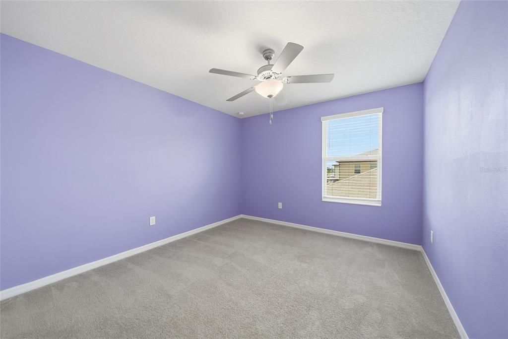 For Sale: $366,900 (5 beds, 2 baths, 2389 Square Feet)