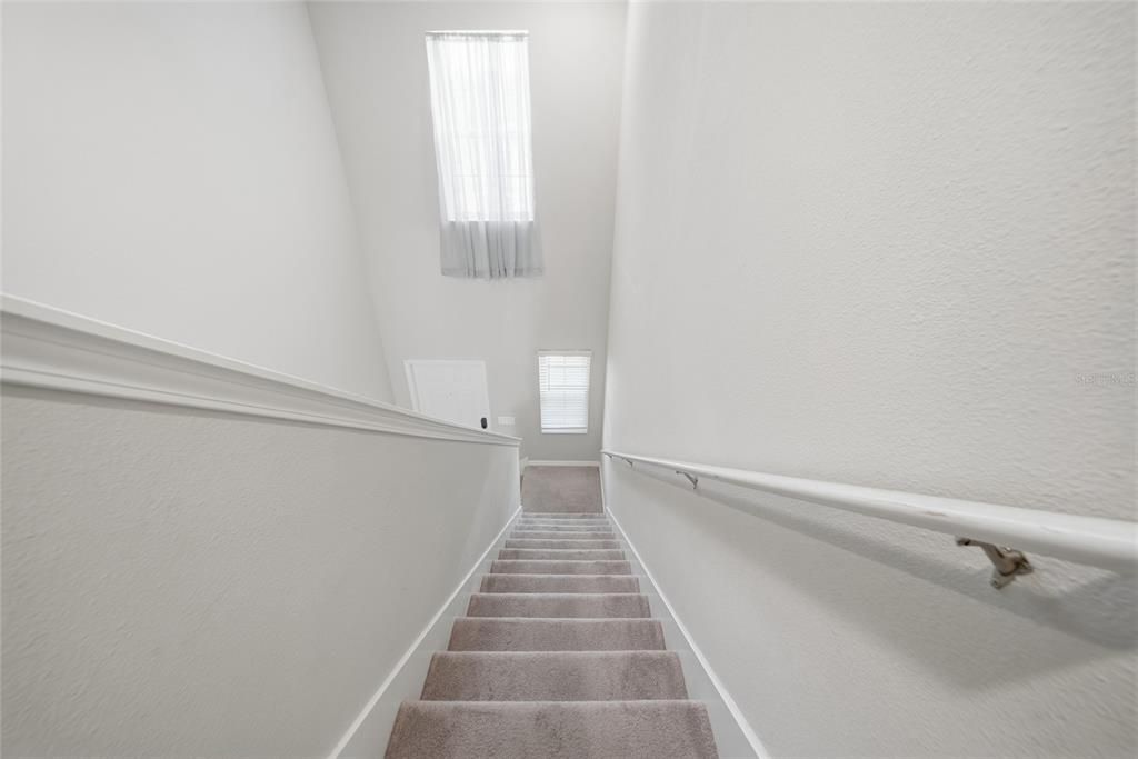 For Sale: $366,900 (5 beds, 2 baths, 2389 Square Feet)