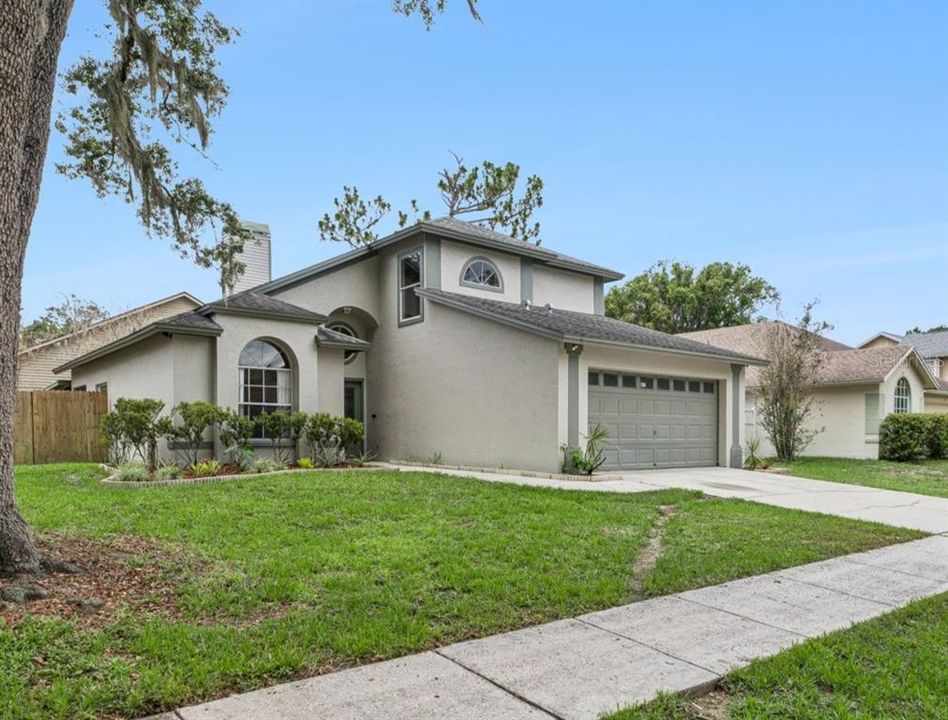 For Sale: $359,000 (3 beds, 2 baths, 1693 Square Feet)
