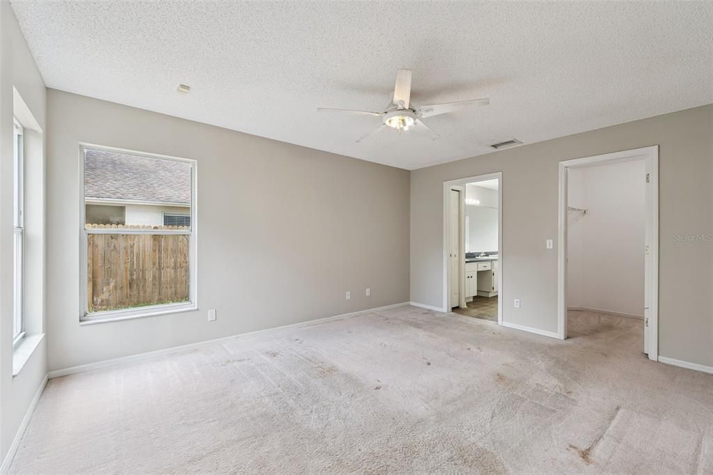 For Sale: $359,000 (3 beds, 2 baths, 1693 Square Feet)