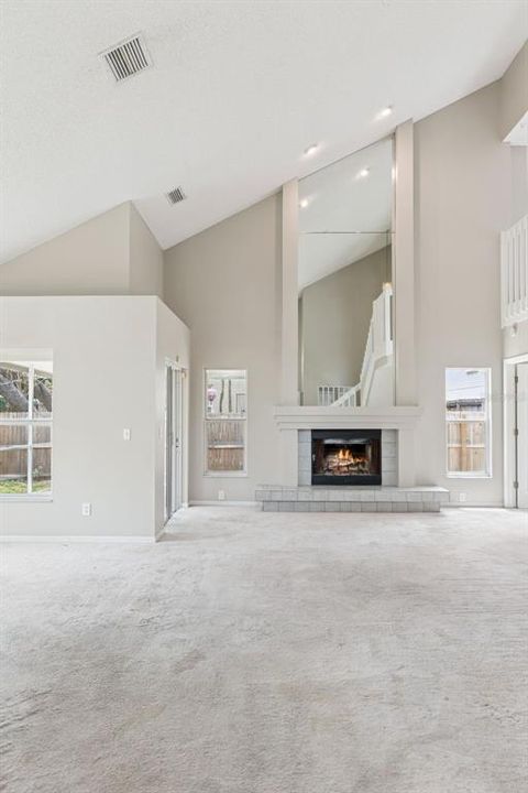 For Sale: $359,000 (3 beds, 2 baths, 1693 Square Feet)