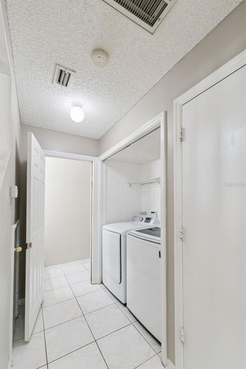 For Sale: $359,000 (3 beds, 2 baths, 1693 Square Feet)