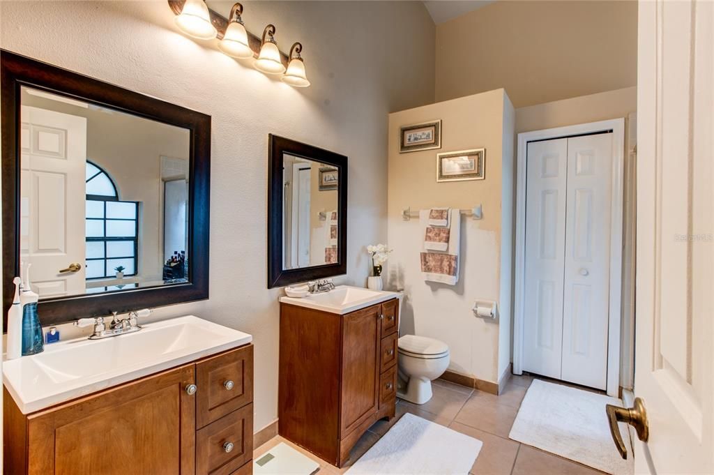 For Sale: $524,000 (4 beds, 3 baths, 2355 Square Feet)