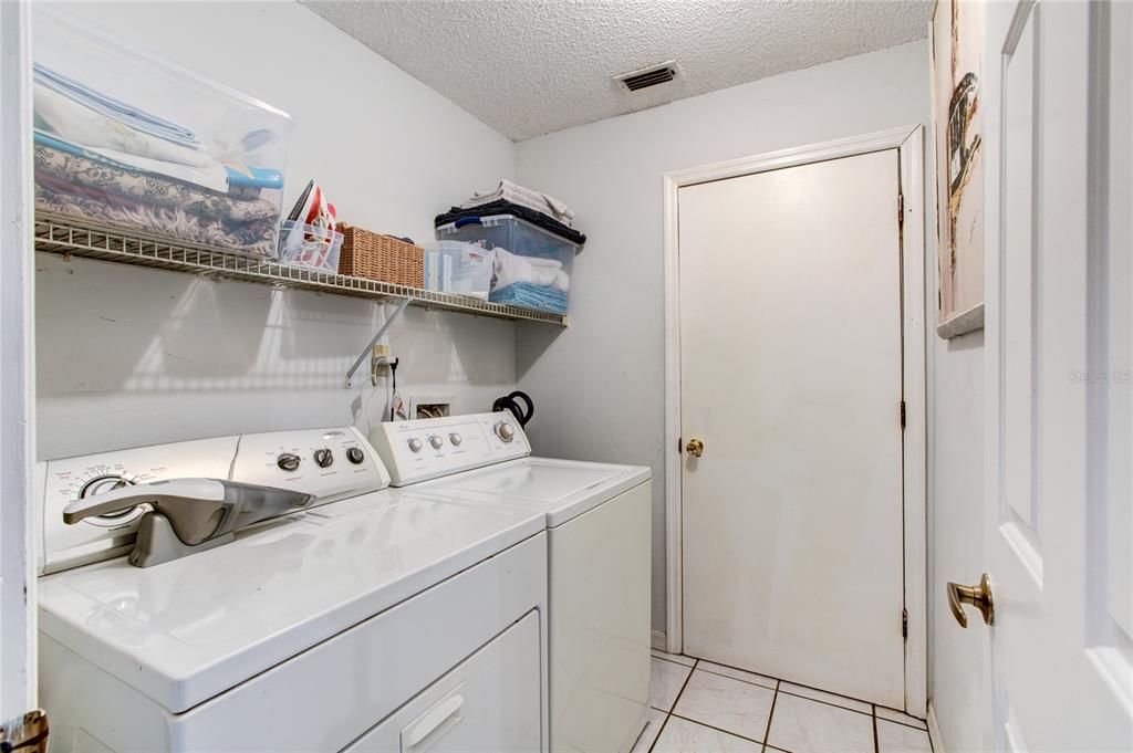 For Sale: $524,000 (4 beds, 3 baths, 2355 Square Feet)