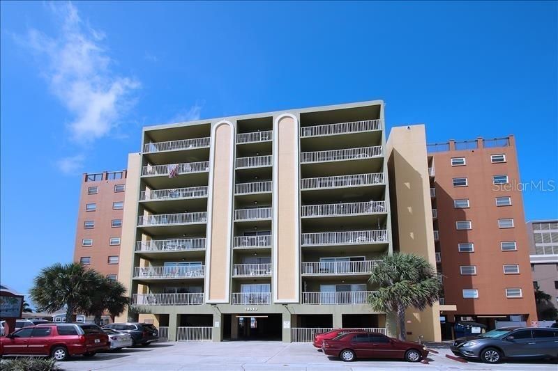 For Sale: $759,990 (2 beds, 2 baths, 1090 Square Feet)