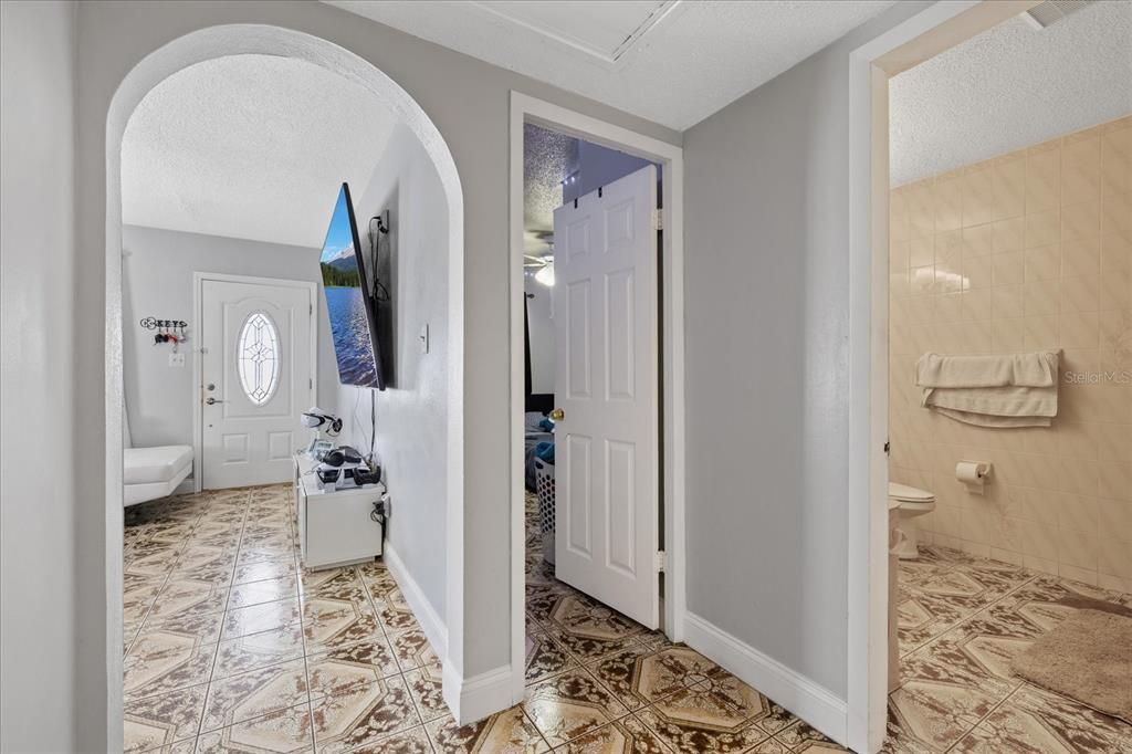 На продажу: $474,900 (5 спален, 3 ванн, 1297 Квадратных фут)