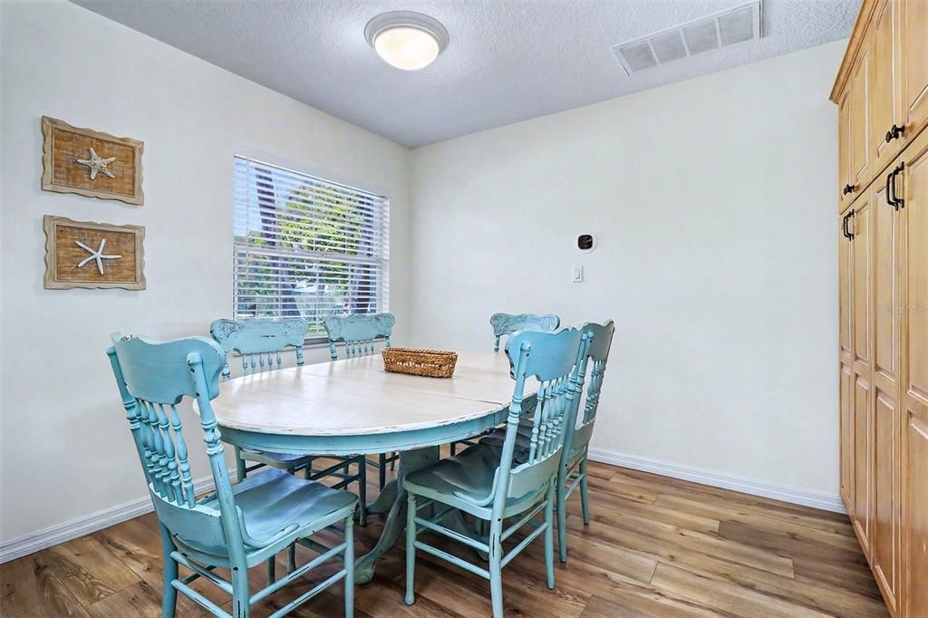 For Sale: $2,999,000 (4 beds, 3 baths, 2783 Square Feet)