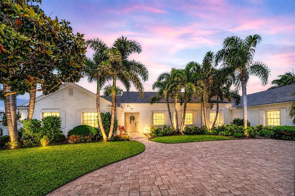 For Sale: $2,999,000 (4 beds, 3 baths, 2783 Square Feet)