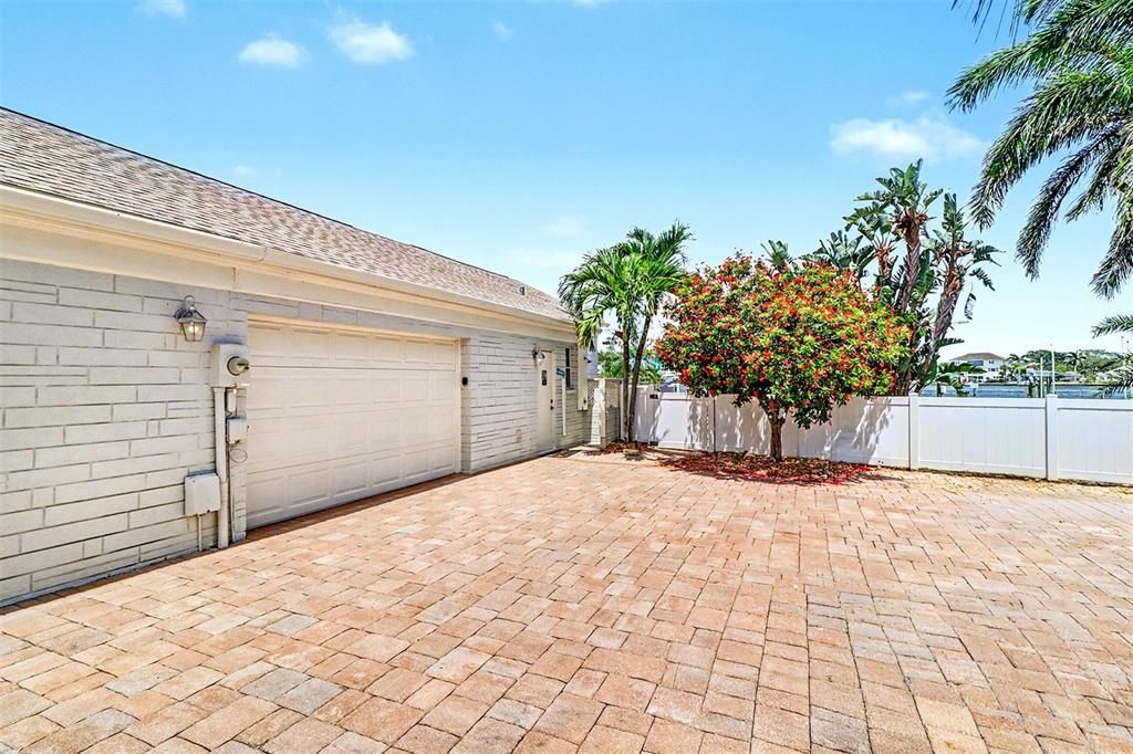 For Sale: $2,999,000 (4 beds, 3 baths, 2783 Square Feet)