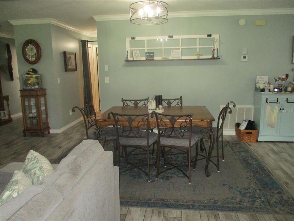 For Rent: $2,100 (2 beds, 2 baths, 1399 Square Feet)