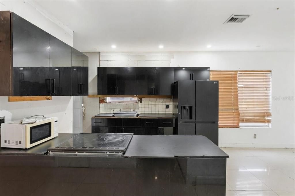For Sale: $745,000 (7 beds, 4 baths, 2216 Square Feet)