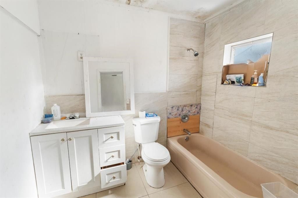 For Sale: $745,000 (7 beds, 4 baths, 2216 Square Feet)