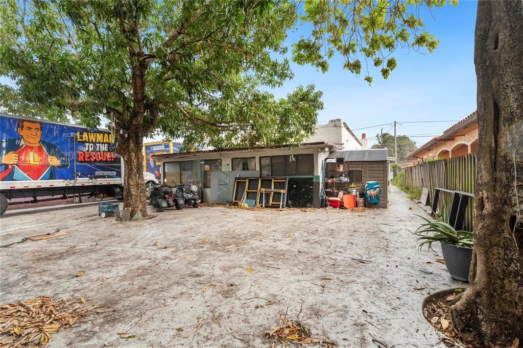 For Sale: $745,000 (7 beds, 4 baths, 2216 Square Feet)