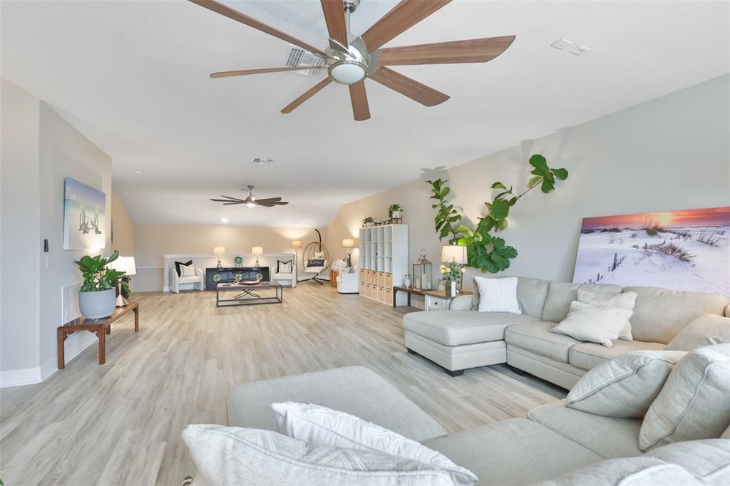 En Venta: $1,089,800 (6 camas, 4 baños, 4169 Pies cuadrados)