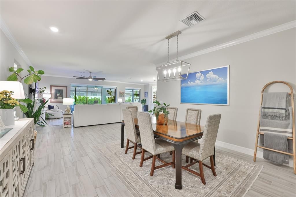 En Venta: $1,089,800 (6 camas, 4 baños, 4169 Pies cuadrados)