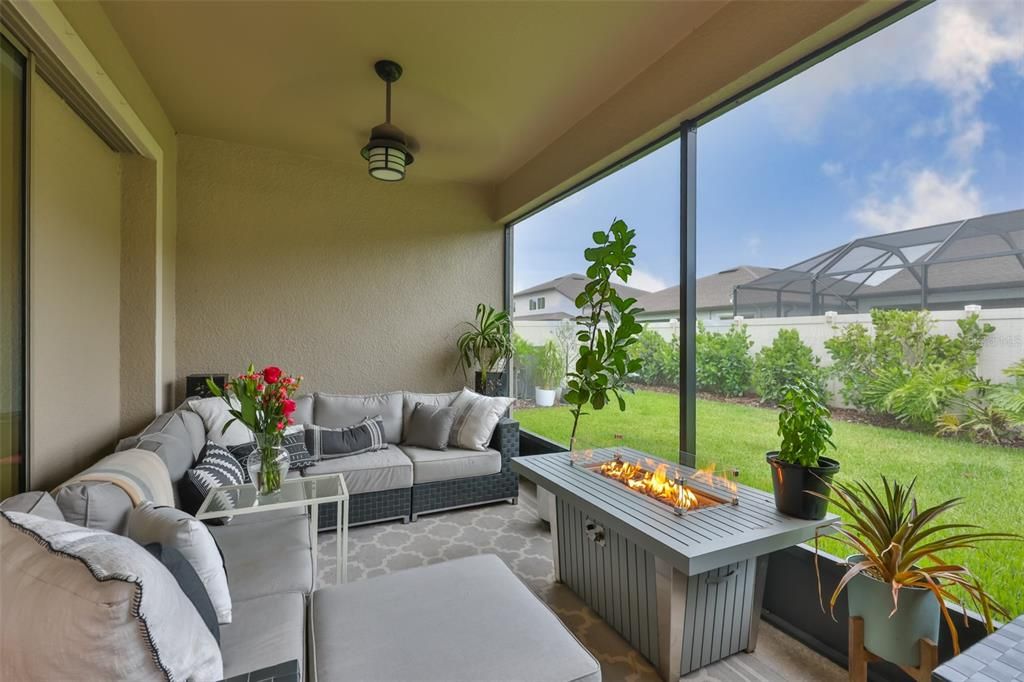 En Venta: $1,089,800 (6 camas, 4 baños, 4169 Pies cuadrados)