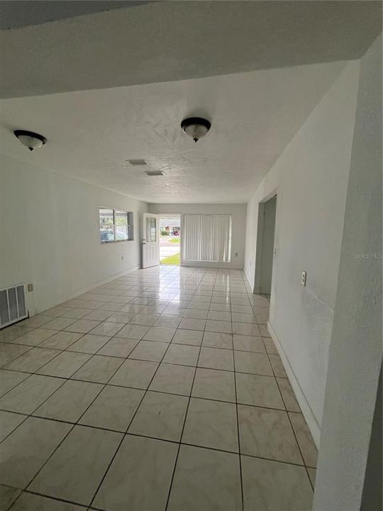 For Sale: $398,000 (4 beds, 2 baths, 1521 Square Feet)
