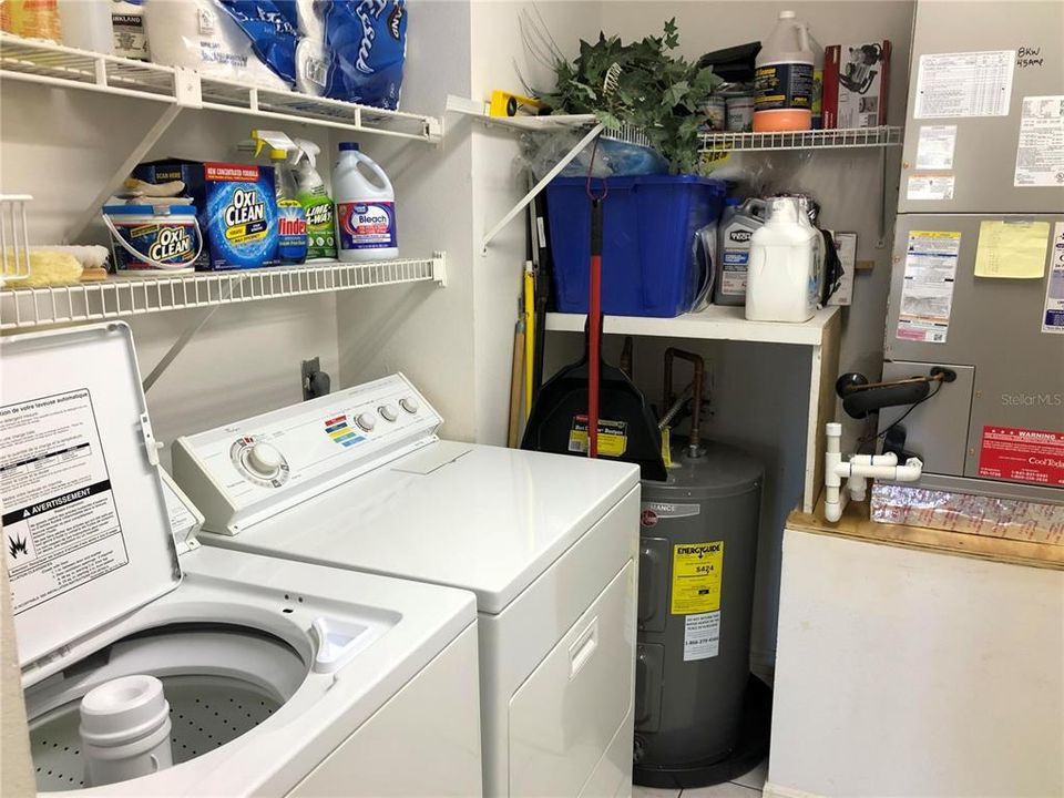 For Sale: $249,900 (2 beds, 2 baths, 1274 Square Feet)