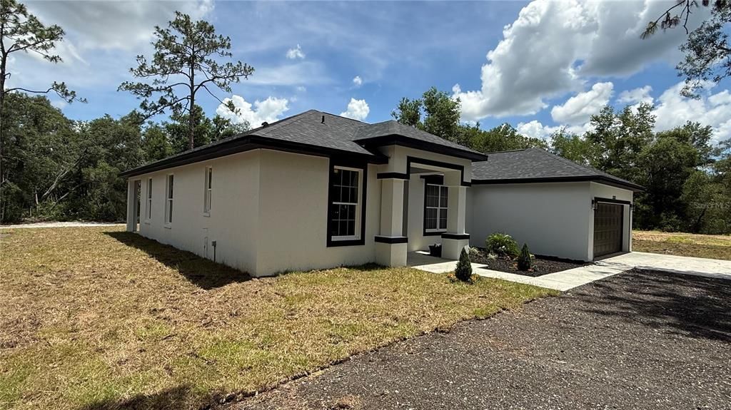 For Sale: $539,900 (4 beds, 2 baths, 2061 Square Feet)
