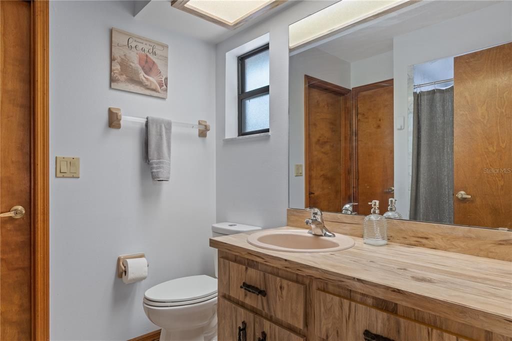 For Sale: $294,000 (3 beds, 2 baths, 1415 Square Feet)