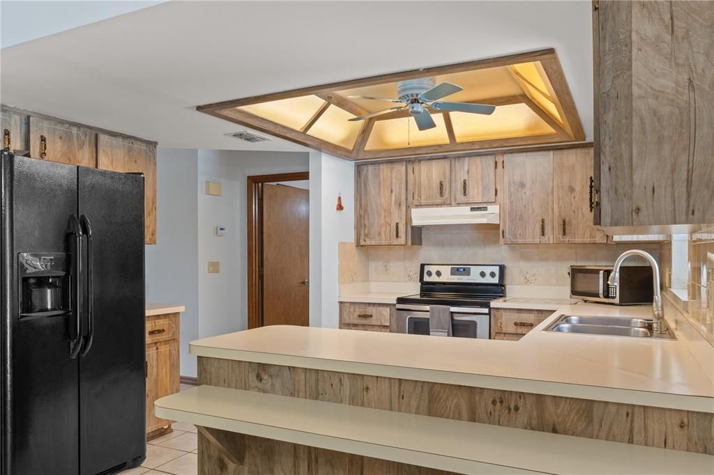 For Sale: $294,000 (3 beds, 2 baths, 1415 Square Feet)