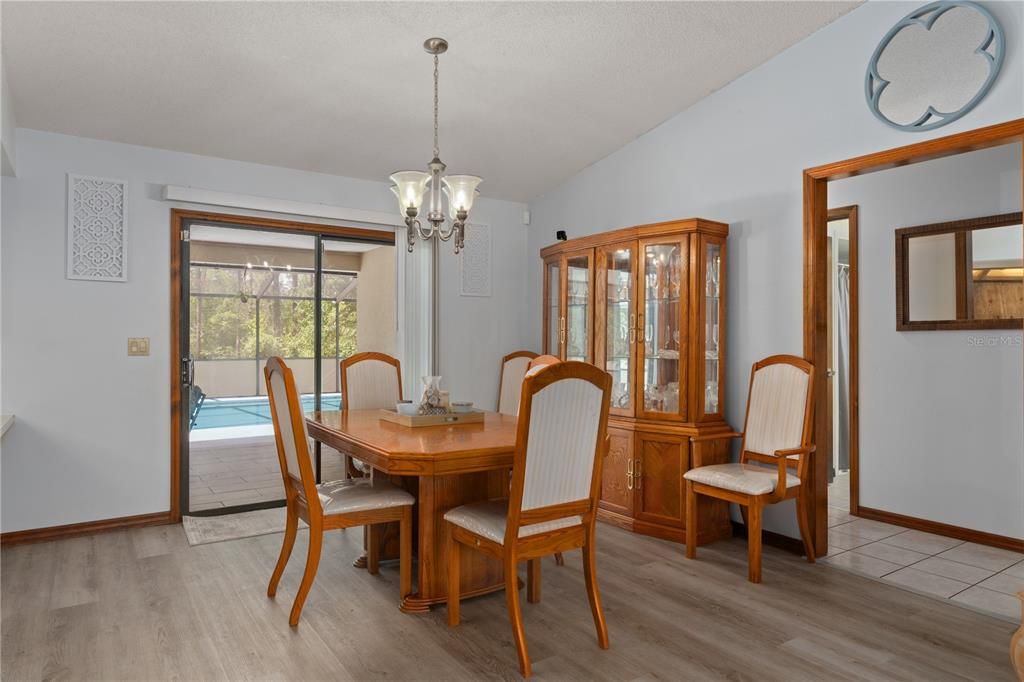 For Sale: $294,000 (3 beds, 2 baths, 1415 Square Feet)