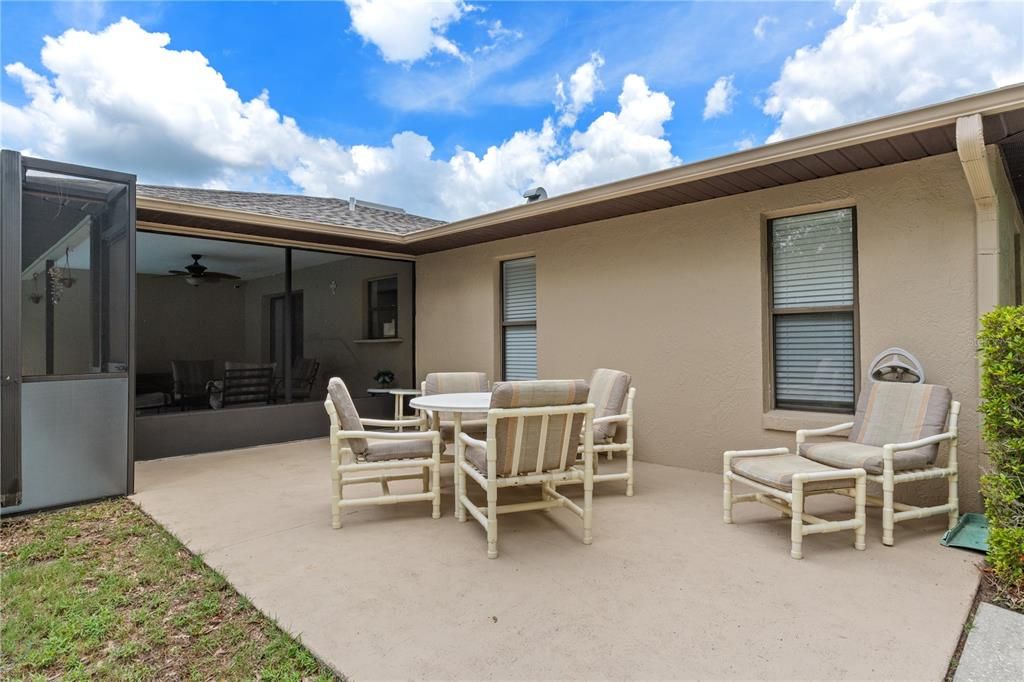 For Sale: $294,000 (3 beds, 2 baths, 1415 Square Feet)