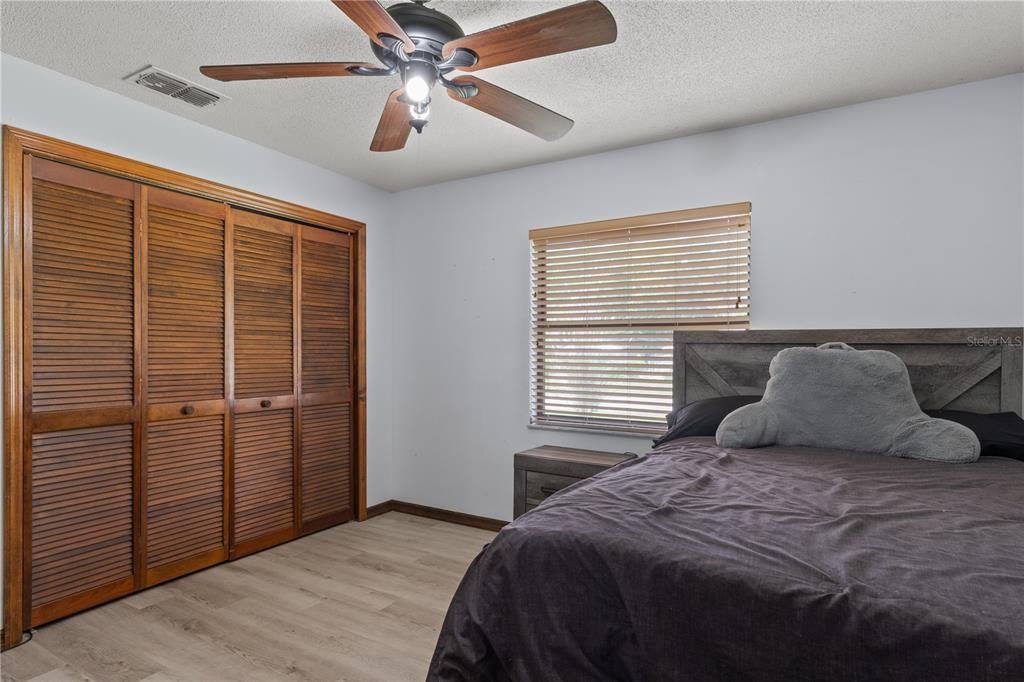 For Sale: $294,000 (3 beds, 2 baths, 1415 Square Feet)