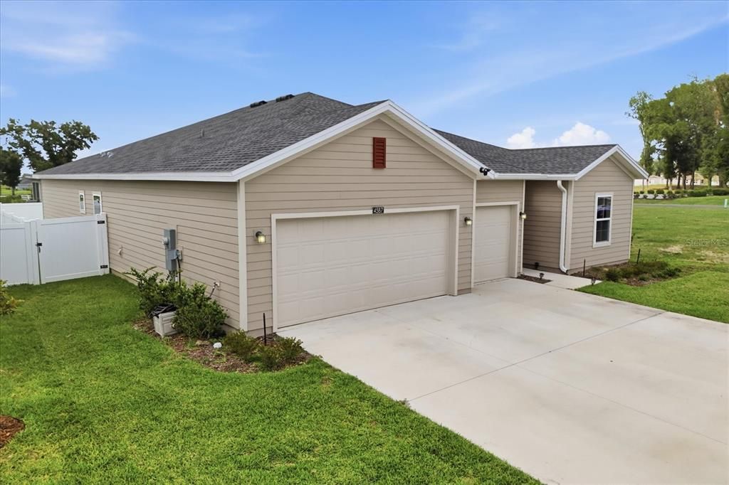 For Sale: $375,000 (4 beds, 3 baths, 2180 Square Feet)