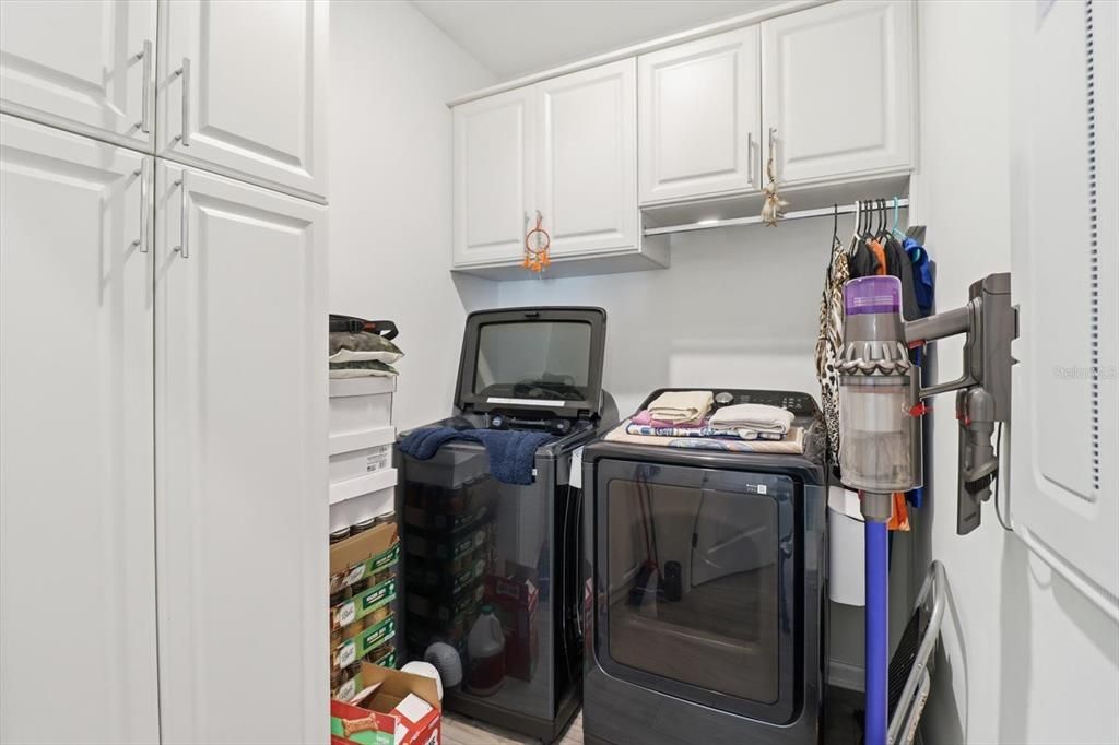 For Sale: $375,000 (4 beds, 3 baths, 2180 Square Feet)