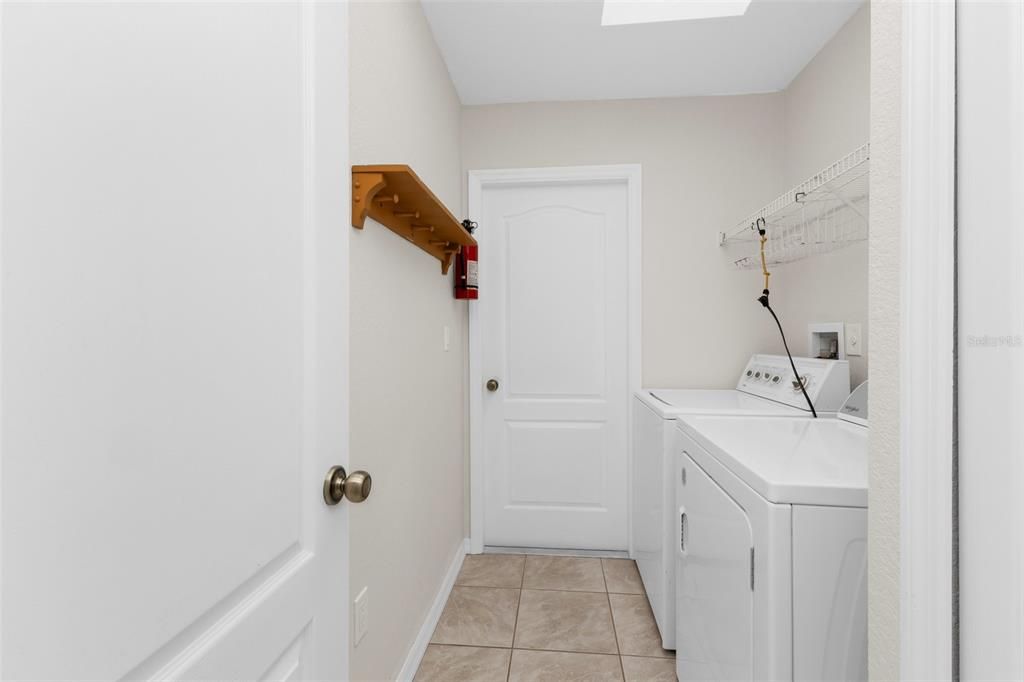 For Sale: $360,000 (3 beds, 2 baths, 1667 Square Feet)