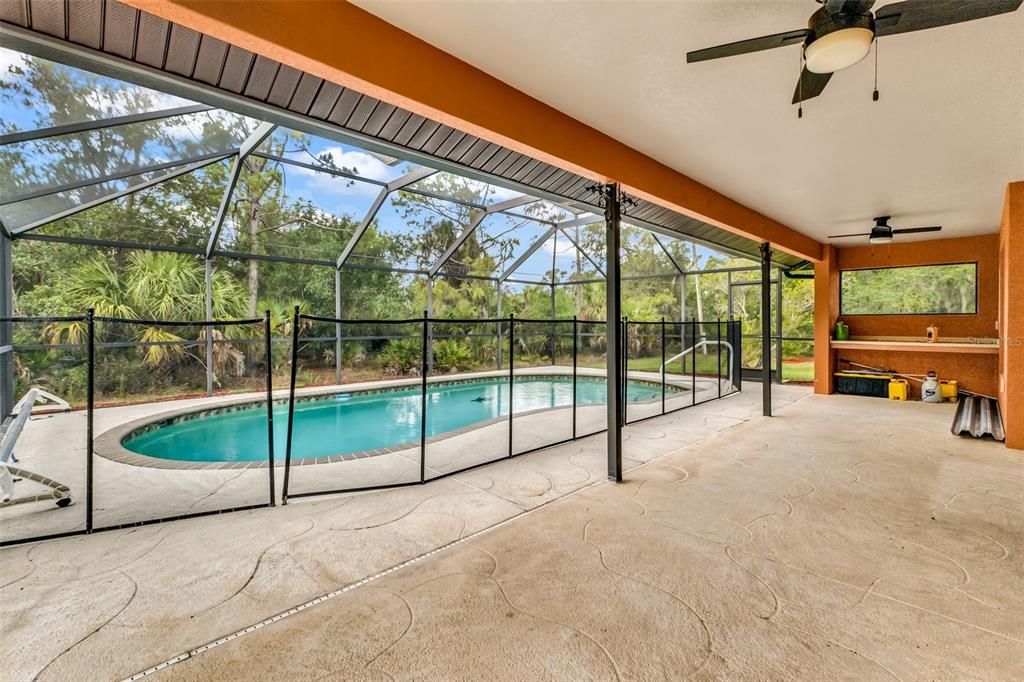 For Sale: $360,000 (3 beds, 2 baths, 1667 Square Feet)