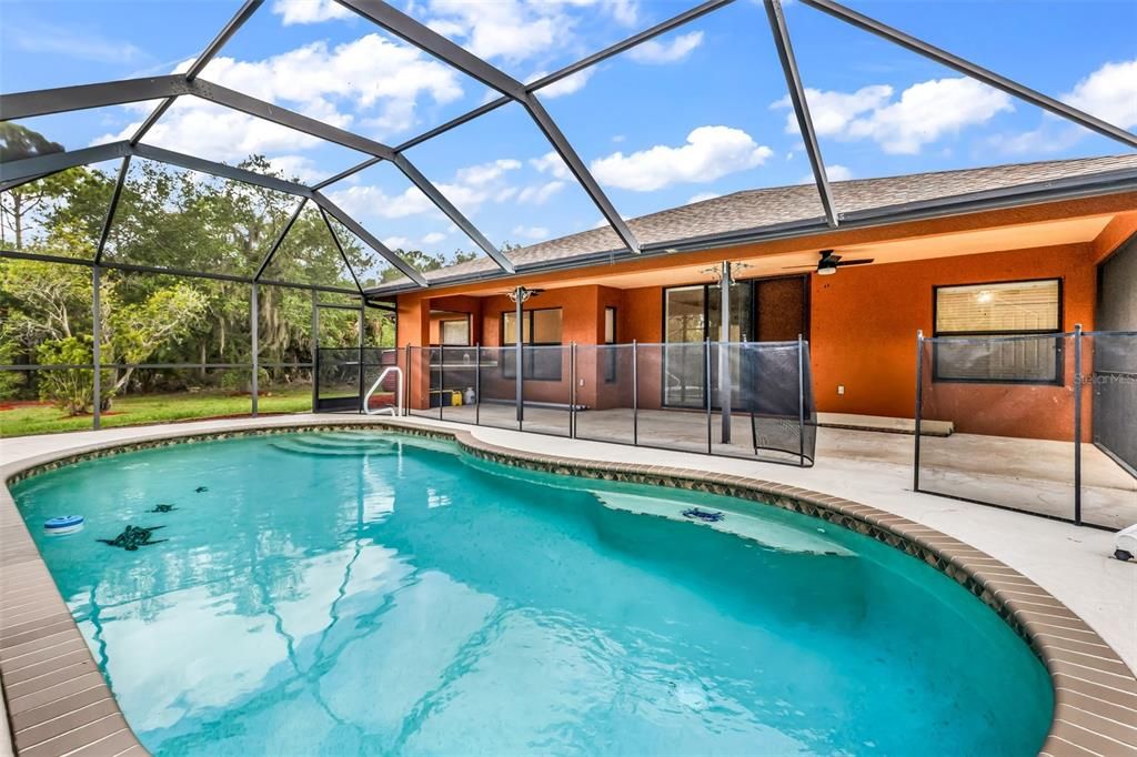 For Sale: $360,000 (3 beds, 2 baths, 1667 Square Feet)