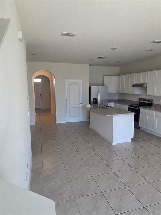 For Sale: $360,000 (3 beds, 2 baths, 1676 Square Feet)