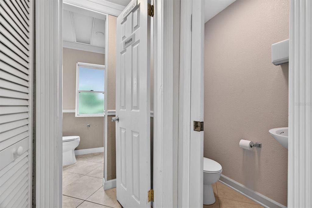 For Sale: $525,000 (0 beds, 0 baths, 924 Square Feet)