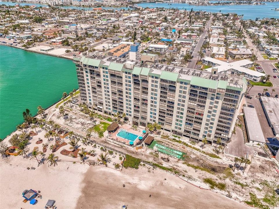 For Rent: $4,000 (2 beds, 2 baths, 1180 Square Feet)